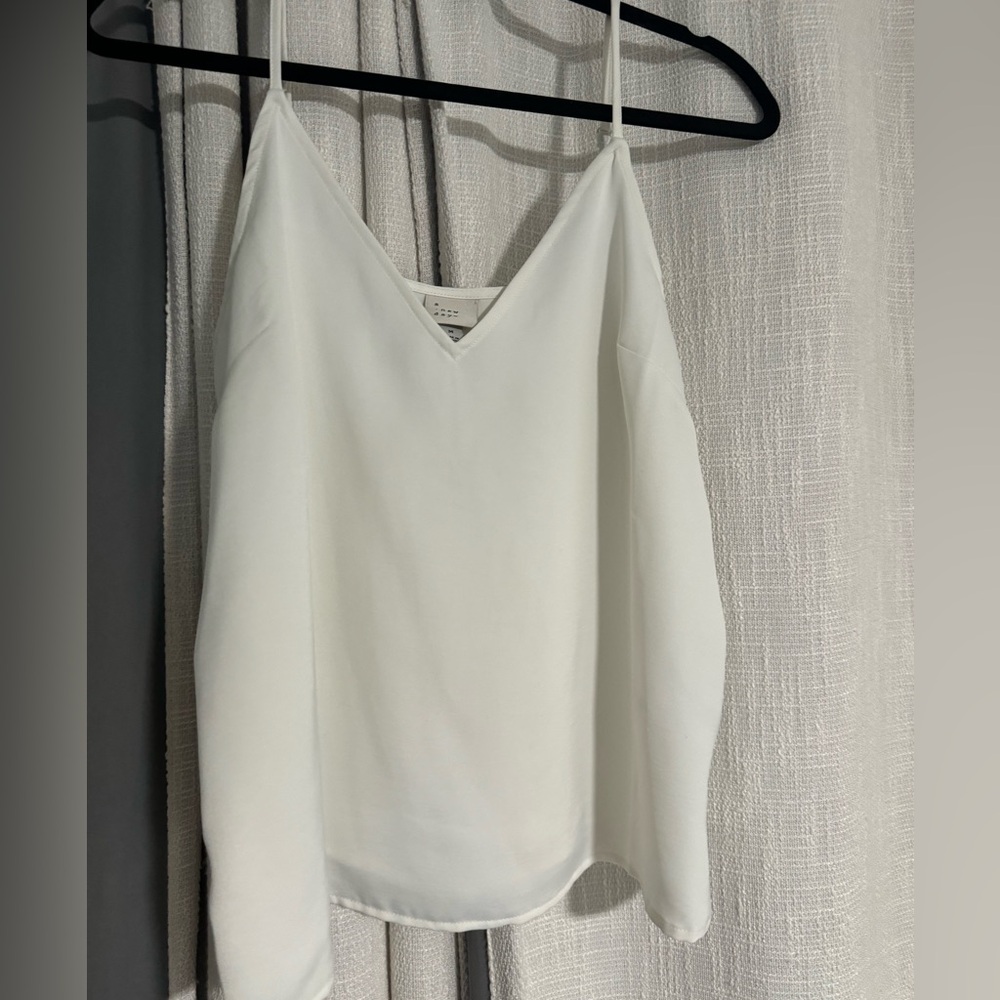 Women’s tank top size medium